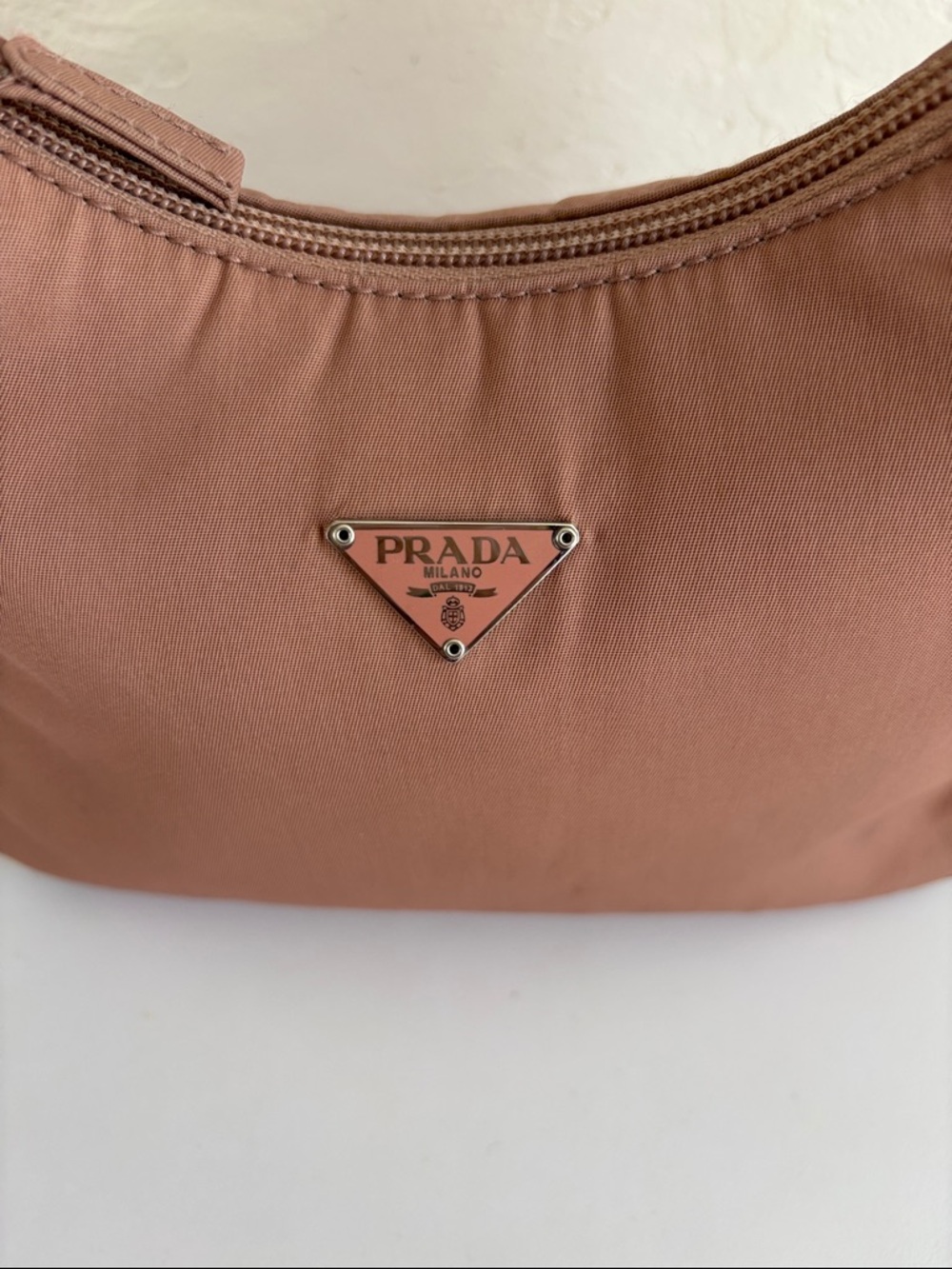 100% Authentic Prada Dusty Rose Nylon Shoulder Bag with Cream Strap - Picture 2 of 16